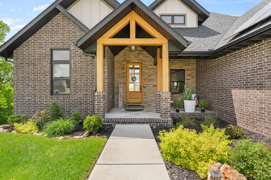 204 N Blarney Court, Nixa, MO 65714 - #2
