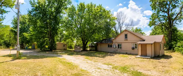 16307 Farm Road 2110, Cassville, MO 65625