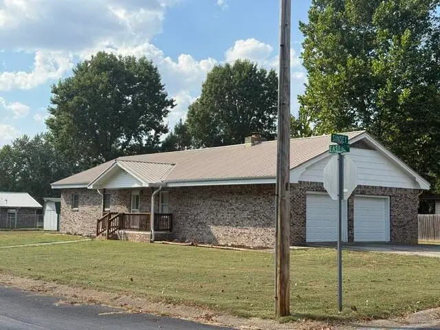 911 E 10th Street, Mountain Grove, MO 65711 - #1
