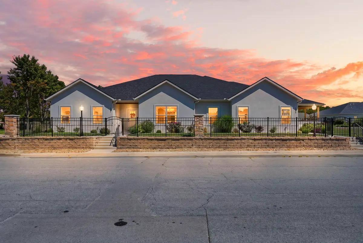 1908/1910 Buena Vista Avenue, Carthage, MO 64836 - #1