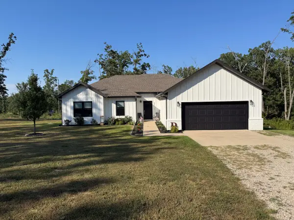 421 Ira Drive, Seymour, MO 65746