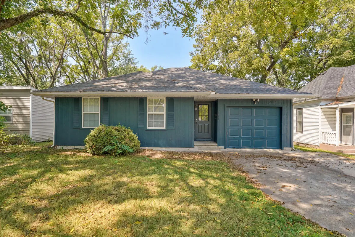 2015 N Benton Avenue, Springfield, MO 65803 - #1