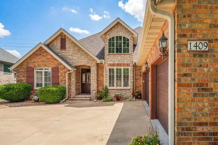 1409 N Wicklow Road, Nixa, MO 65714 - #2