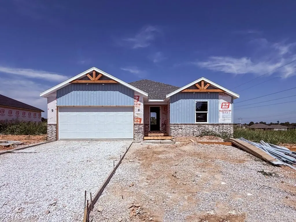 719 W Brook Hollow Road, Nixa, MO 65714 - #1