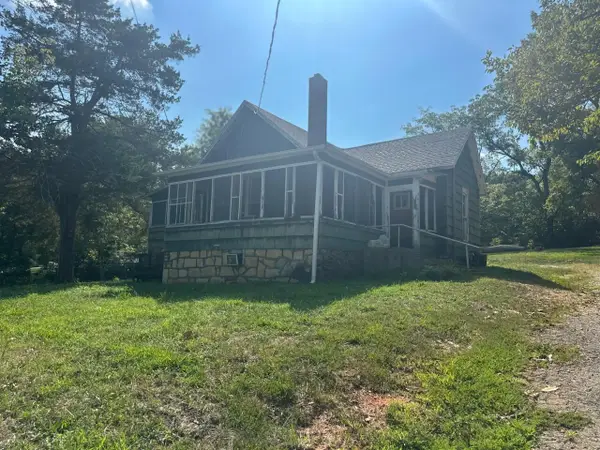 621 Shuttee Street, West Plains, MO 65775