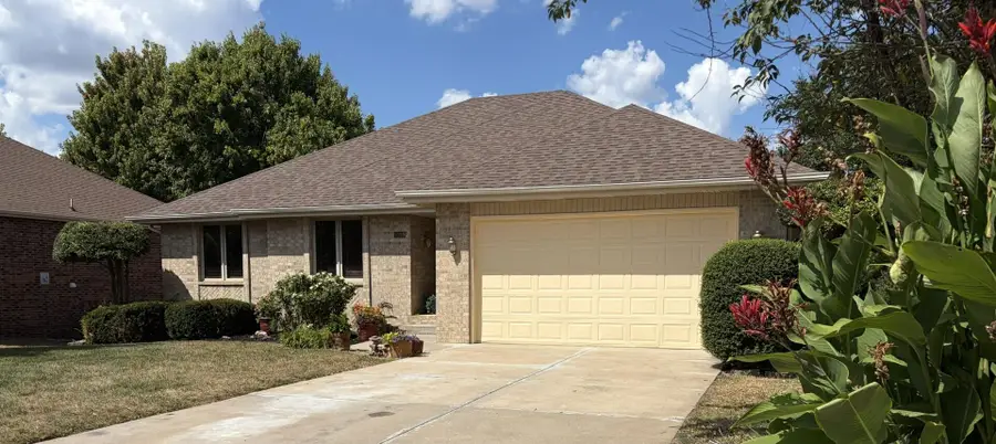 1099 E Nottingham Lane, Springfield, MO 65810 - #3