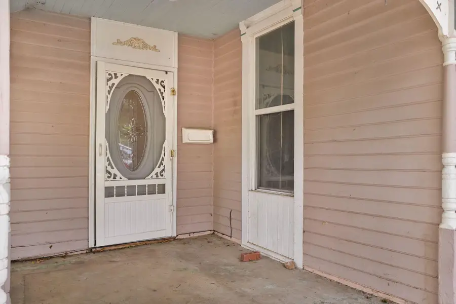908 S Hickory Street, Mount Vernon, MO 65712 - #3