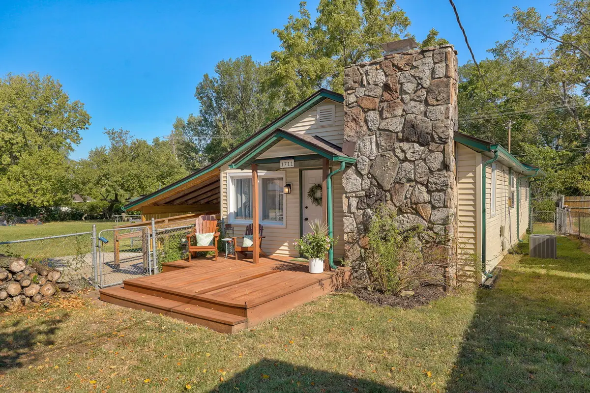 1711 W Nichols Street, Springfield, MO 65802 - #1