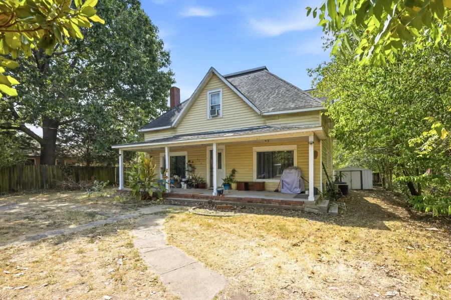 828 S High Street, Neosho, MO 64850 - #2