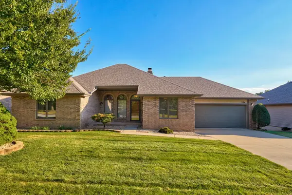 1134 W Pheasant Run Street, Springfield, MO 65810
