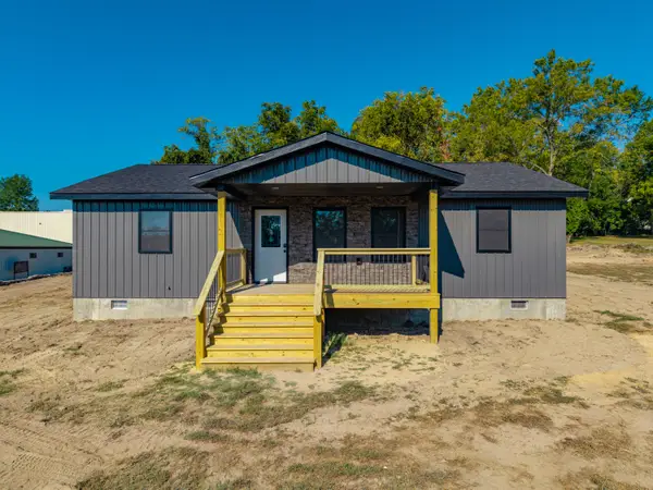 404 Wolthuis Lane, Mountain Grove, MO 65711
