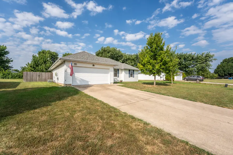 411 Arrowhead Road, Willard, MO 65781 - #2