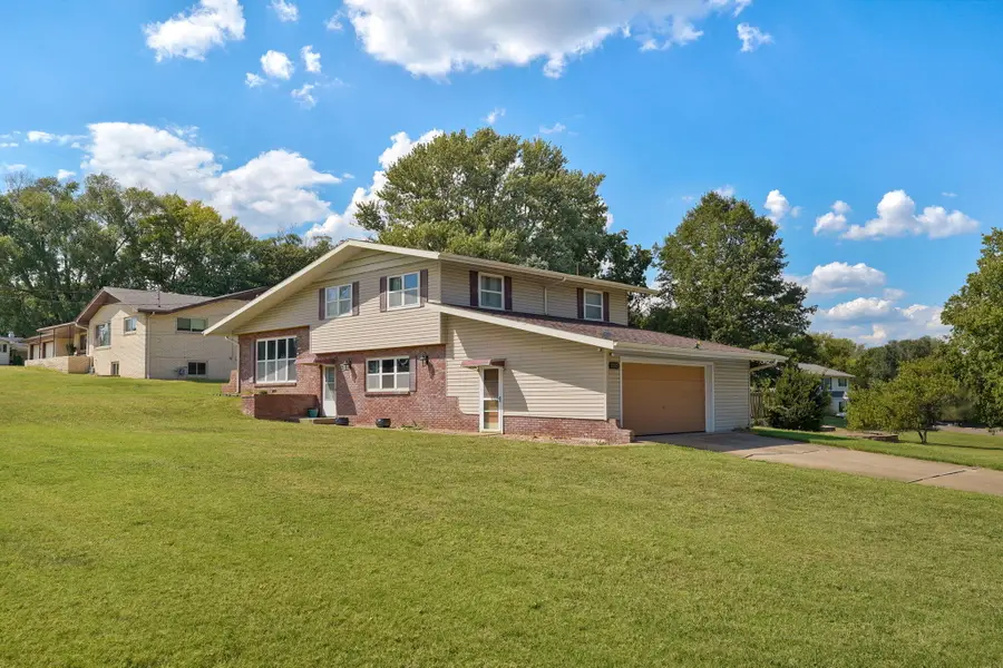 1757 E Mcclernon Street, Springfield, MO 65803 - #2