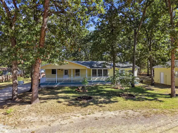 25193 Cedar Crest Drive, Hermitage, MO 65668