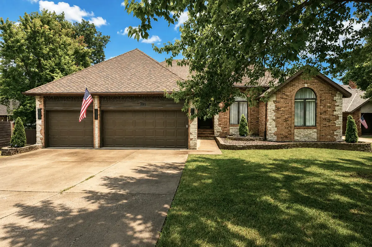 4916 S Buckingham Lane, Springfield, MO 65810 - #1