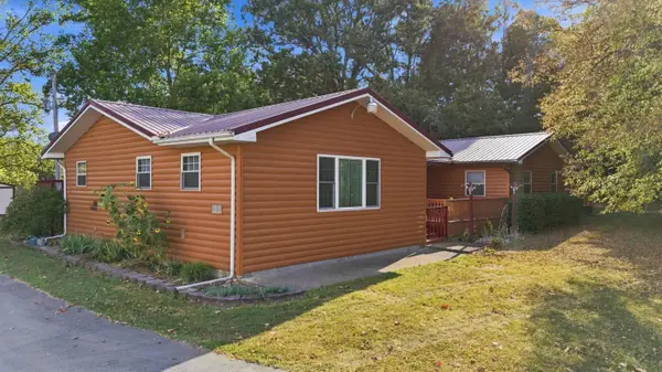 4408 County Road 2420, Pomona, MO 65789