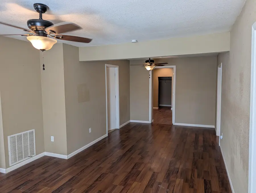 1001 E Chestnut Street, Bolivar, MO 65613 - #3