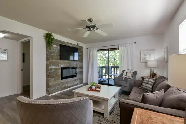 186 Bunker Ridge Drive #Apt 8, Branson, MO 65616
