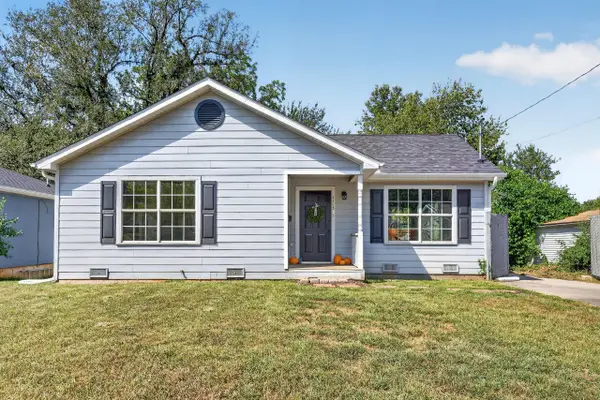1113 N Clifton Avenue, Springfield, MO 65802