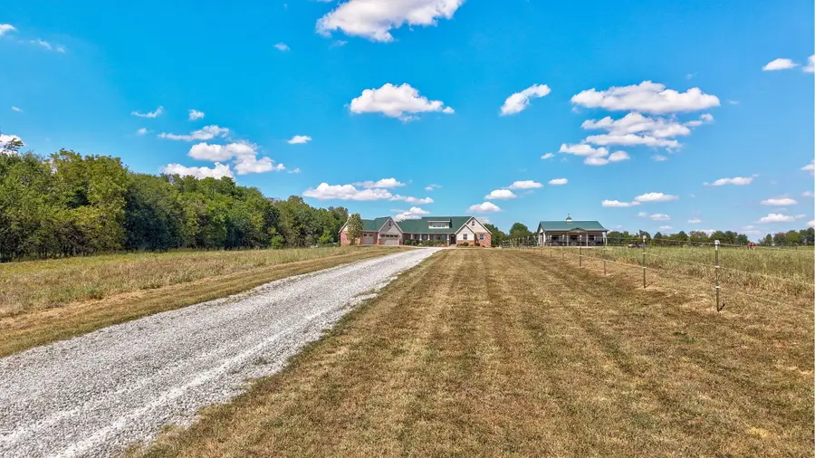8689 W Farm Rd 194, Republic, MO 65738 - #2