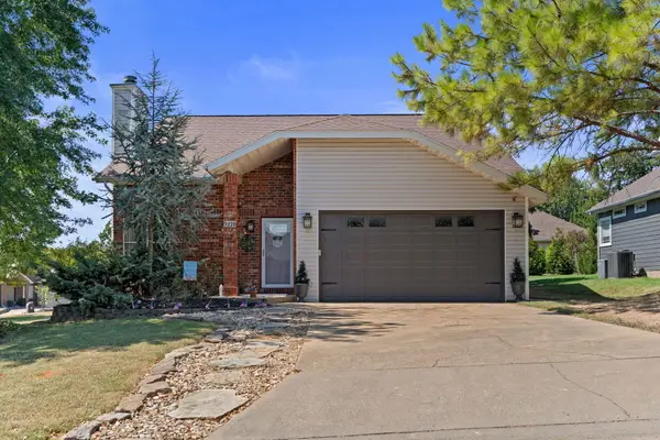 220 Lancashire Drive, Branson, MO 65616