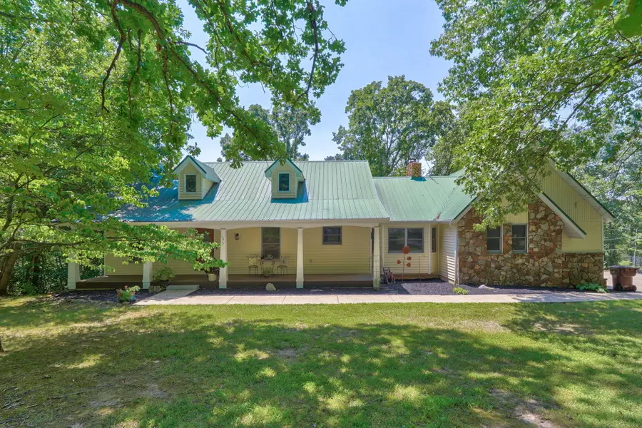 1417 S Thousand Oaks Drive, Nixa, MO 65714 - #3