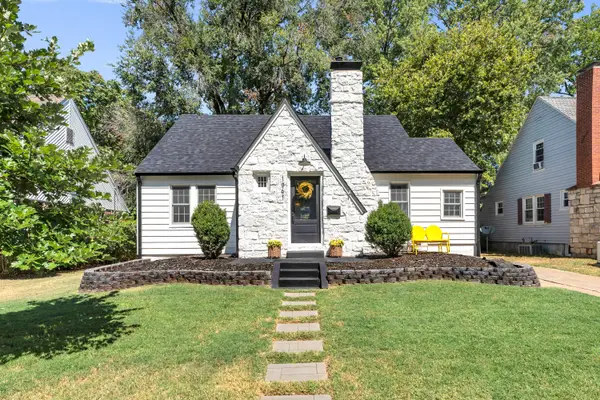 1261 E University Street, Springfield, MO 65804