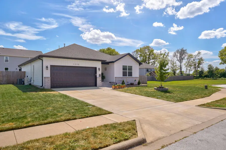 1230 W Lois Lane, Republic, MO 65738 - #2