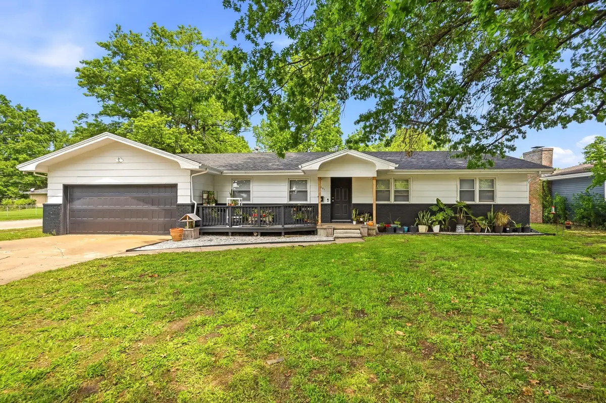 1201 W Edgewood Street, Springfield, MO 65807 - #1
