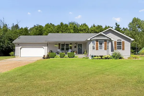 17 Saddleback Street, Buffalo, MO 65622