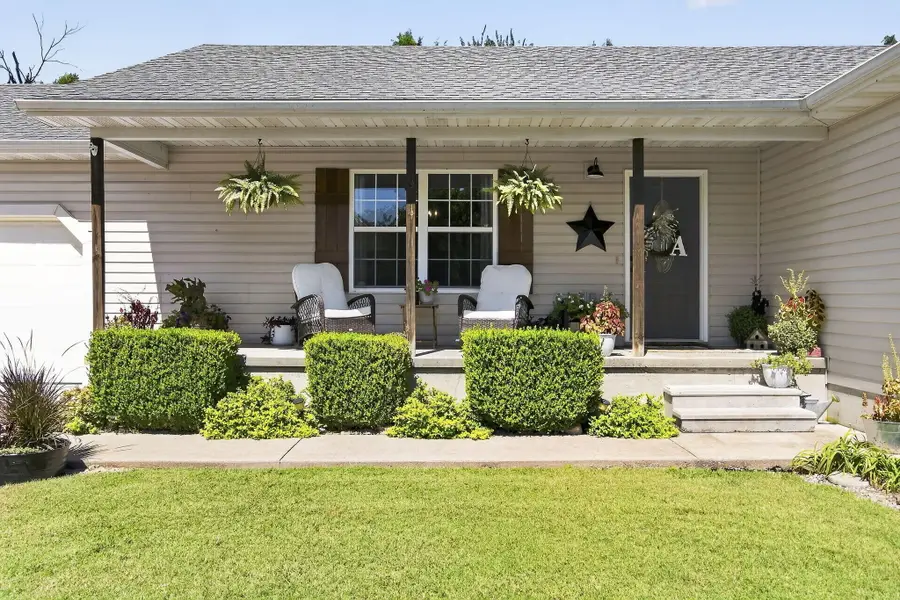 17 Saddleback Street, Buffalo, MO 65622 - #2