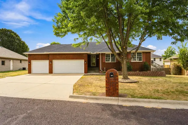 208 Miller Way, Monett, MO 65708