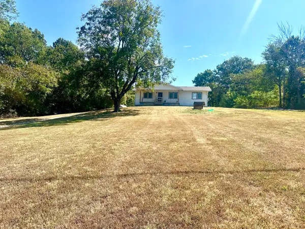460 State Highway Hh, Isabella, MO 65676