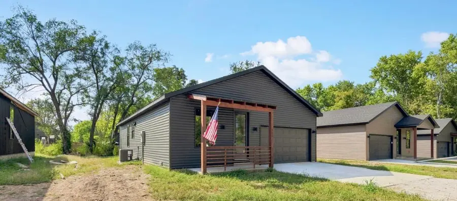 325 S Oak Avenue, Sparta, MO 65753 - #2
