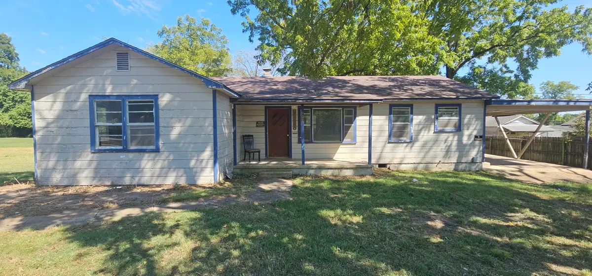 908 Saint Louis Street, West Plains, MO 65775 - #1