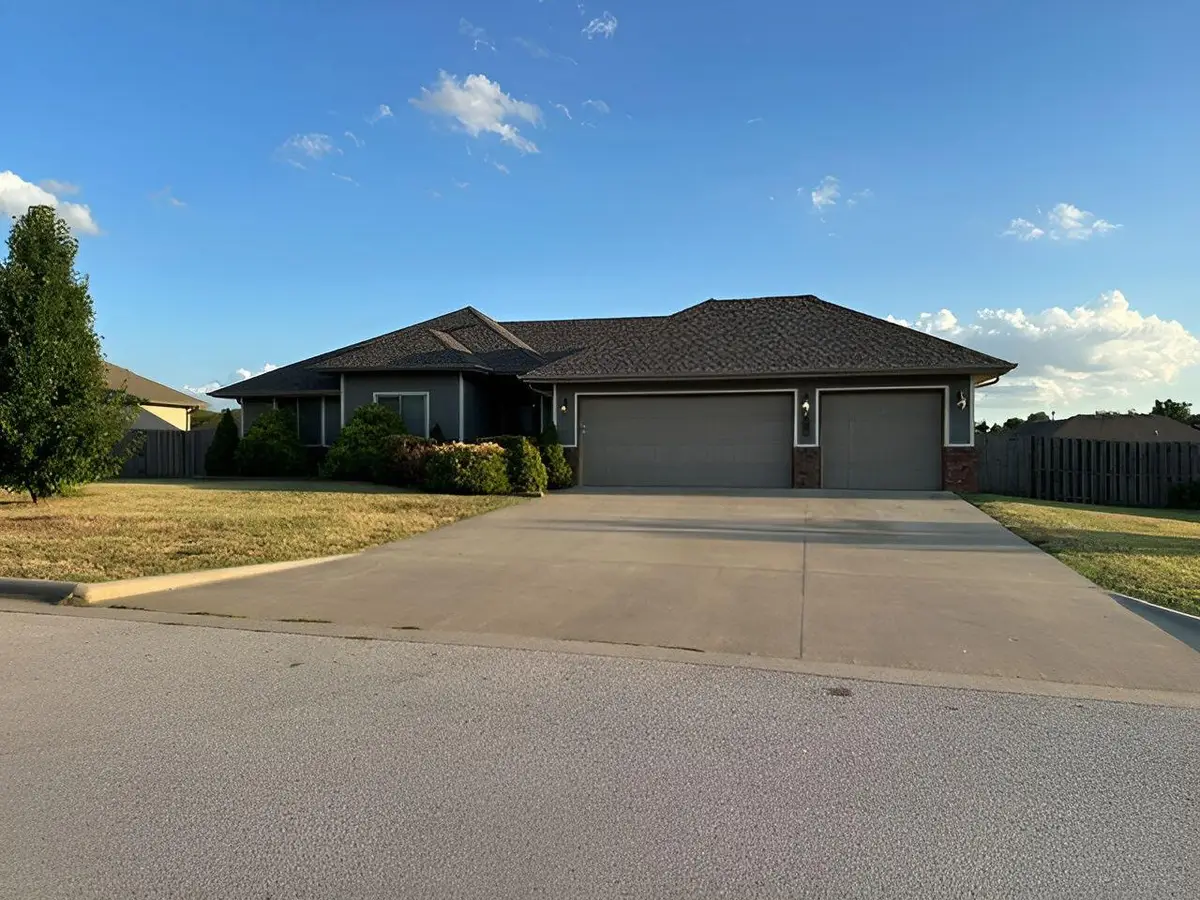 4428 W Cloverleaf Terrace, Battlefield, MO 65619 - #1