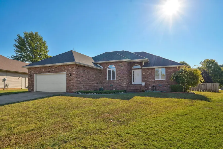 5134 S Sterling Court, Springfield, MO 65810 - #3