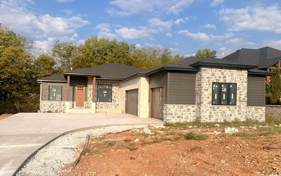 6147 S Hampton Avenue, Springfield, MO 65810 - #2