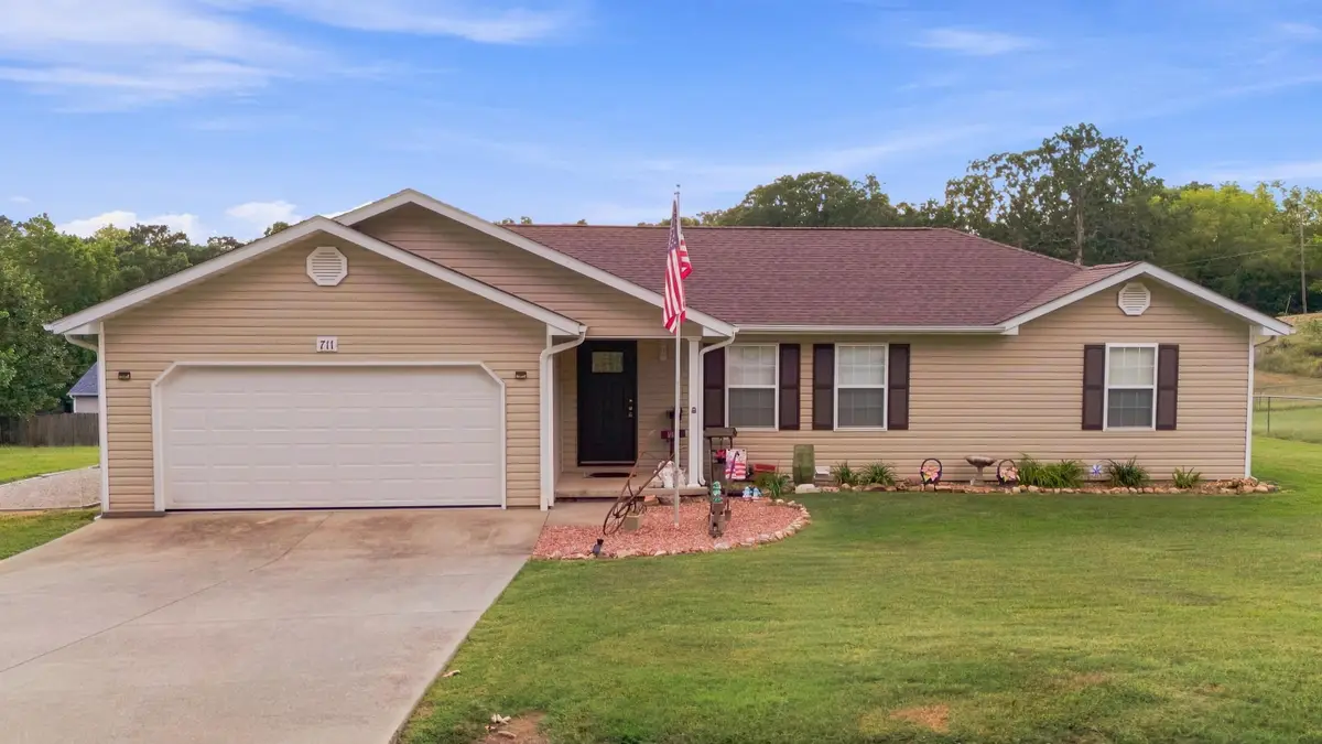 711 Olive Street, West Plains, MO 65775 - #1