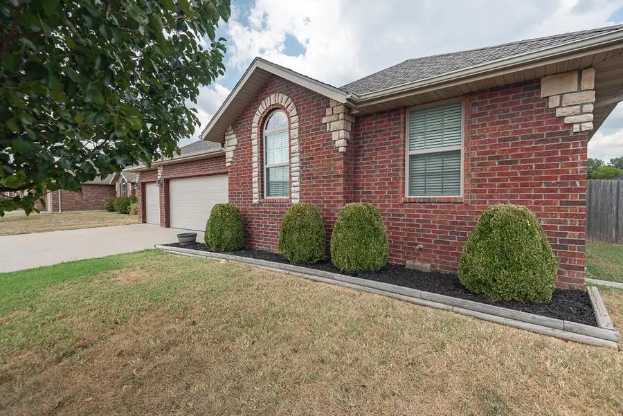 309 W Corsica Street, Republic, MO 65738 - #2