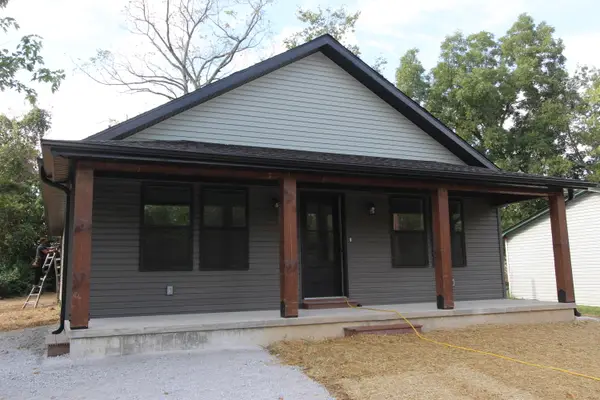 512 E Sunshine Drive, Mountain Grove, MO 65711