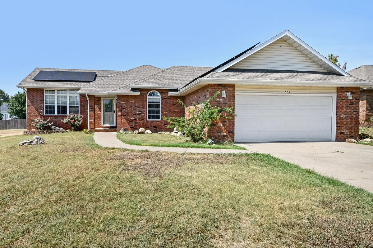 605 W Chandler Drive, Willard, MO 65781 - #1