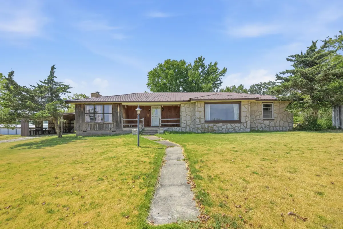 219 S Roy Hill Boulevard, Goodman, MO 64843 - #1