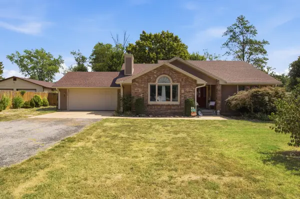 608 S Hamrick Street, Houston, MO 65483