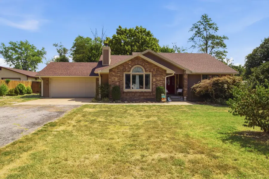 608 S Hamrick Street, Houston, MO 65483 - #2