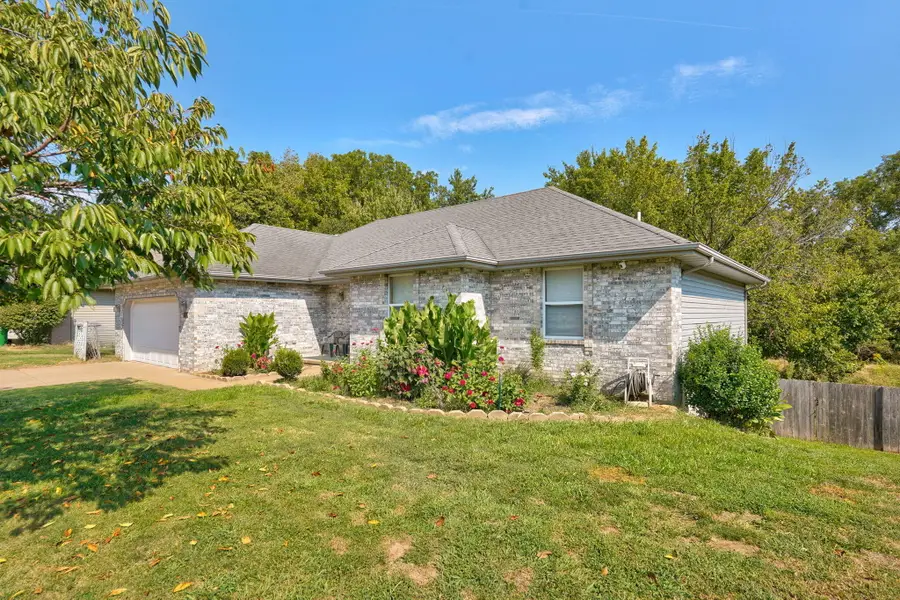 3821 W Lark Street, Springfield, MO 65810 - #3
