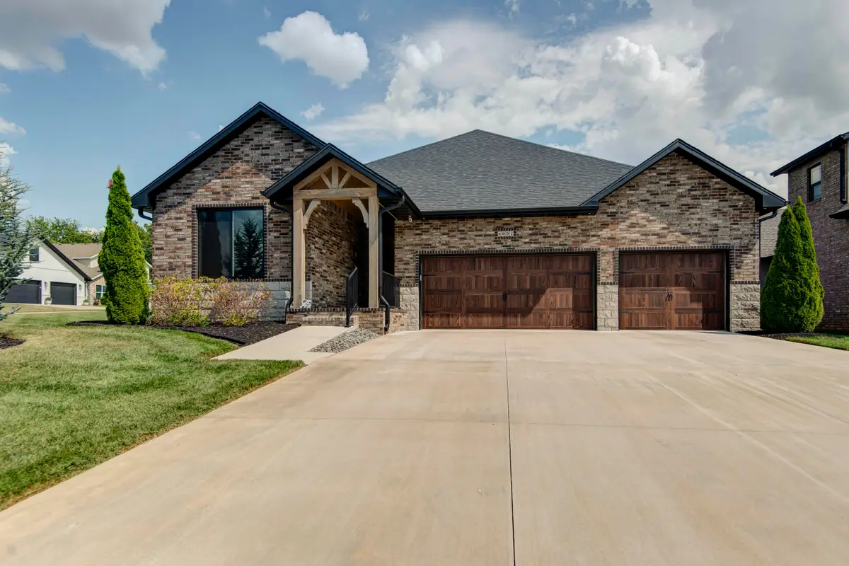 6002 S Kings Avenue, Springfield, MO 65810 - #1