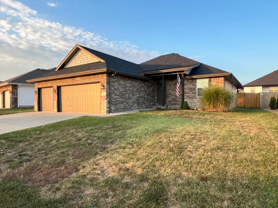 813 S Ridgemont Drive, Nixa, MO 65714 - #2
