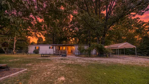 5155 County Road 3380, Willow Springs, MO 65793
