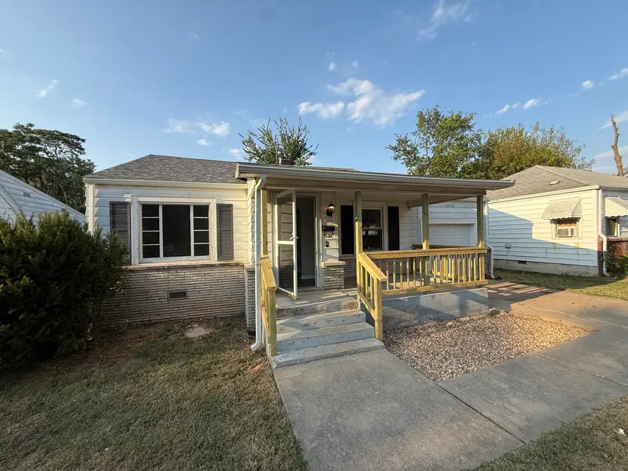 2623 W Lincoln Street, Springfield, MO 65806 - #2